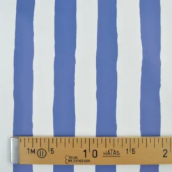 Tissu imperméable type ciré à rayures larges bleues et blanches