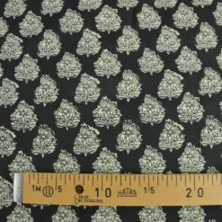 Tissu Indien Block Print Bhujodi fond noir