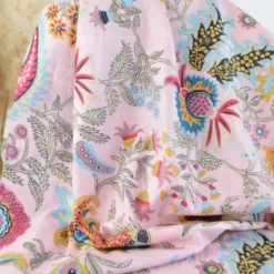 Tissu Indien Block Print Neeravik fond rose pâle - kalamkari
