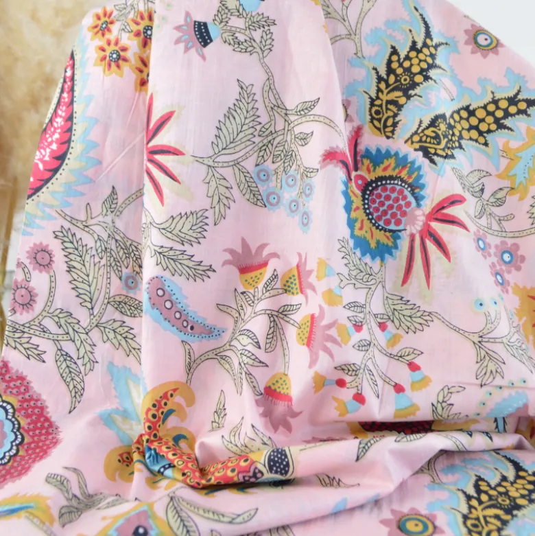 Tissu Indien Block Print Neeravik fond rose pâle - kalamkari