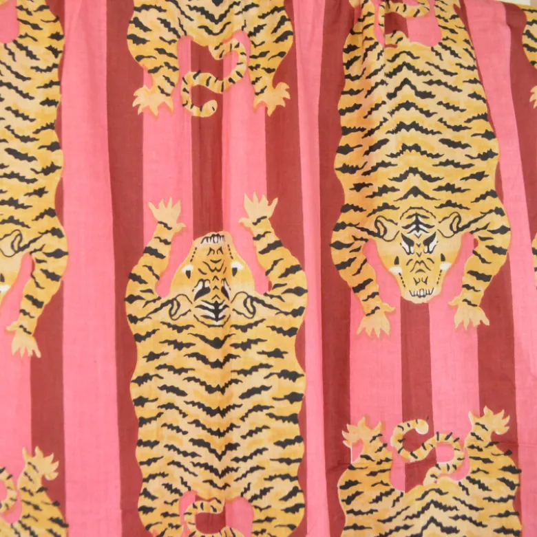 Tissu Indien Block Tigres - rose et lie de vin