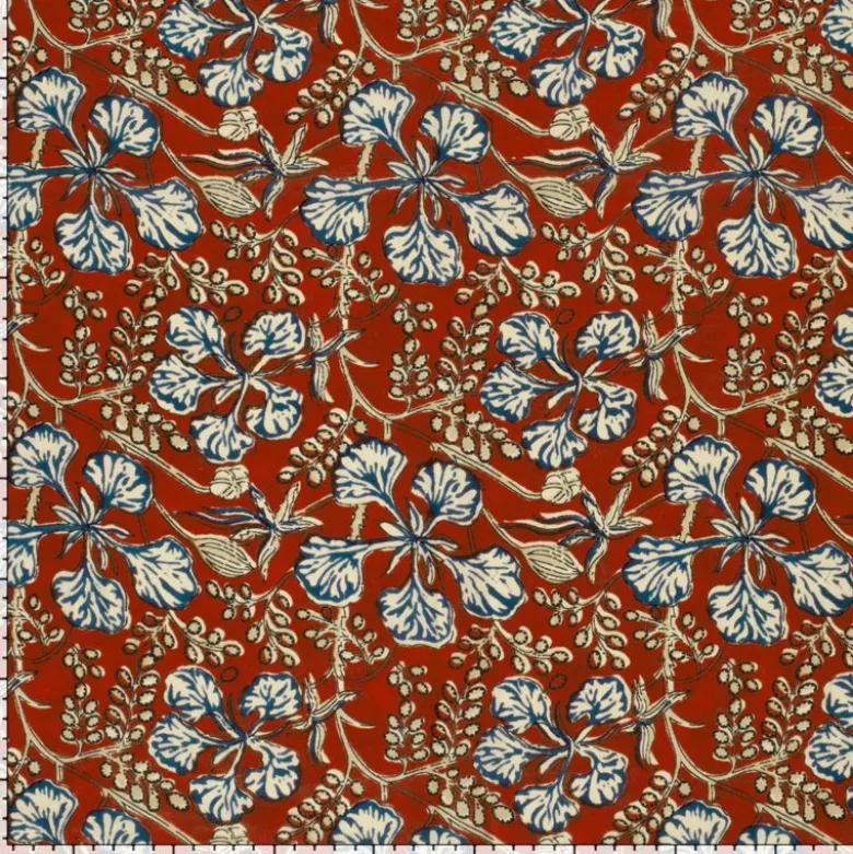 Tissu indien en voile de coton – Motif floral Chandani bleu sur fond rouge profond