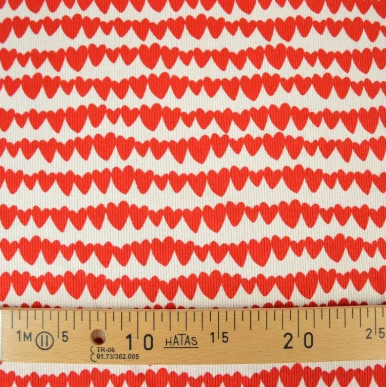 Tissu jersey côtelé bio motif coeurs rouges fond naturel - Poppy fabrics