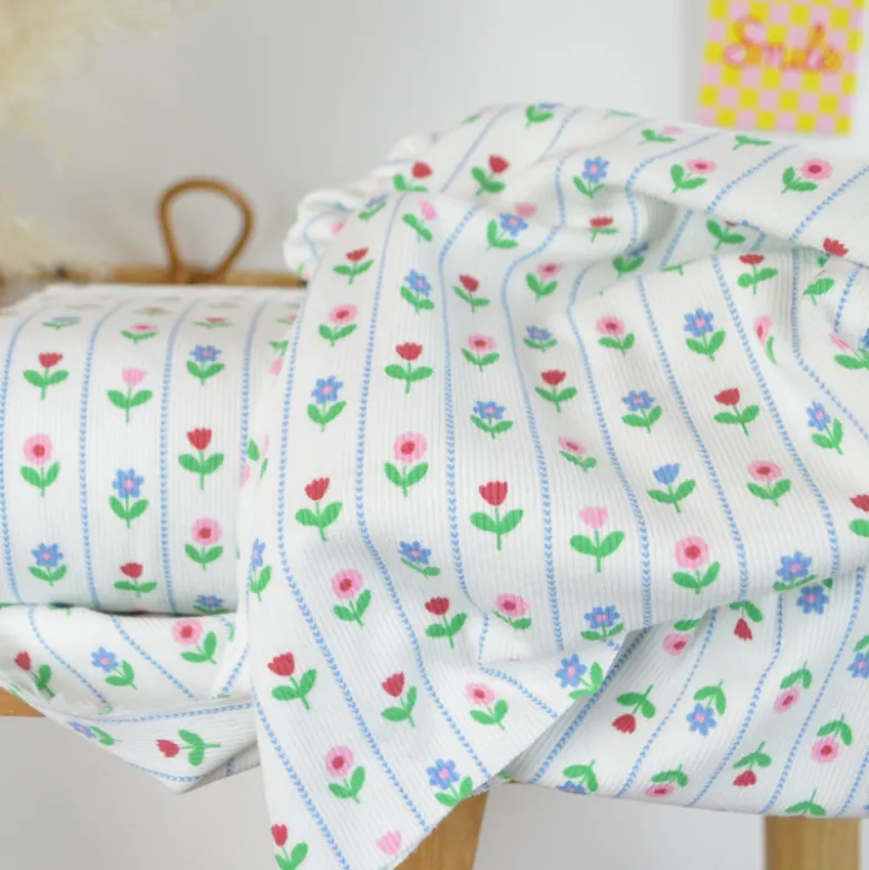 Tissu jersey côtelé petites fleurs et rayures fond blanc