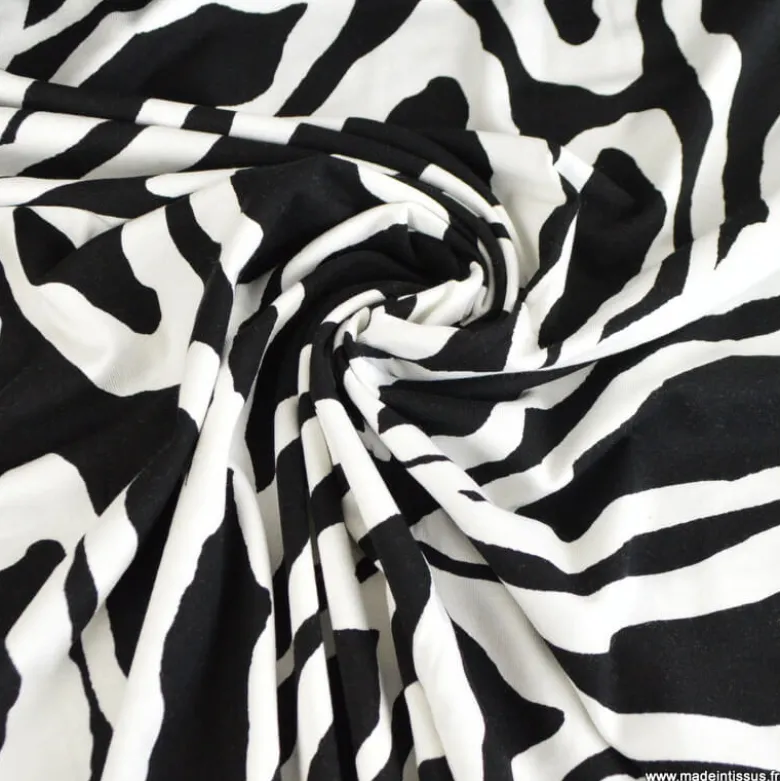 Tissu Jersey de Viscose Mael motifs pétale noir