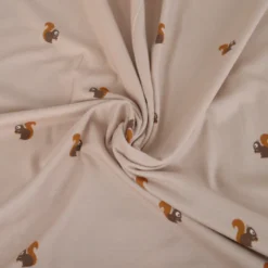 Tissu jersey motifs petits écureuils sur fond beige - OEKO TEX
