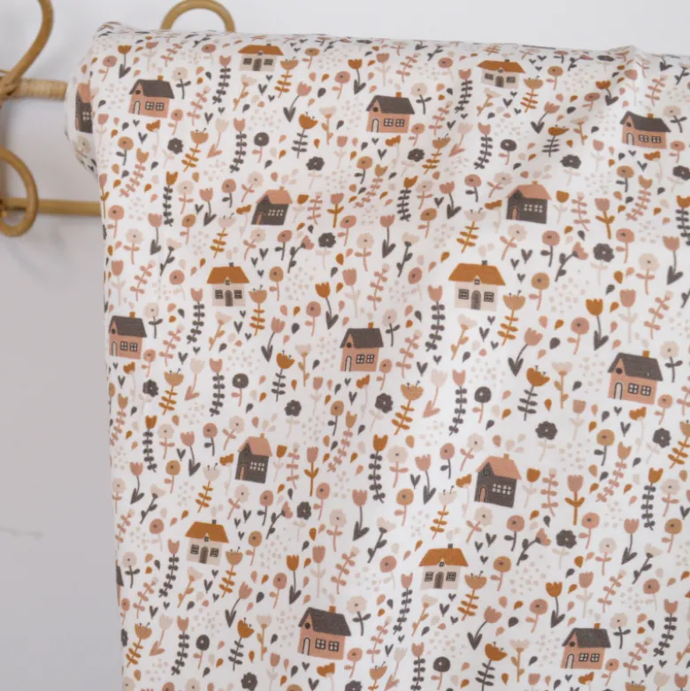 Tissu jersey petites maison et fleurs fond blanc cassé - OEKO TEX