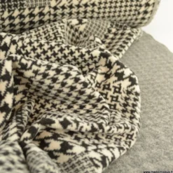 Tissu Lainage manteau pied de poule