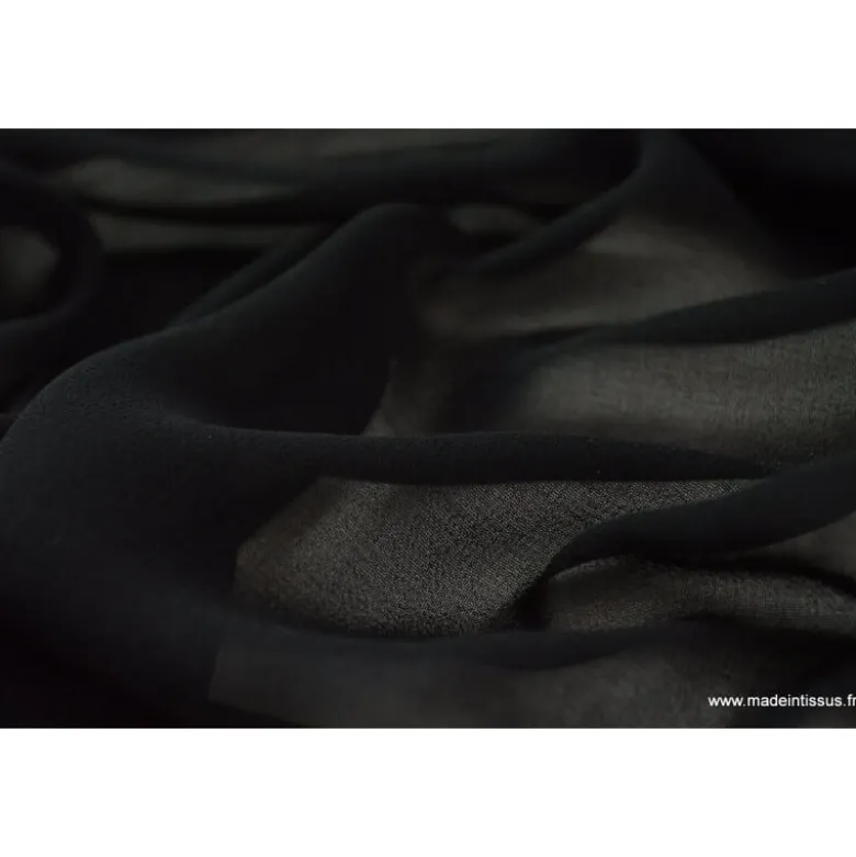 Tissu Mousseline coloris noir .