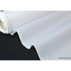 Tissu parapluie Blanc .