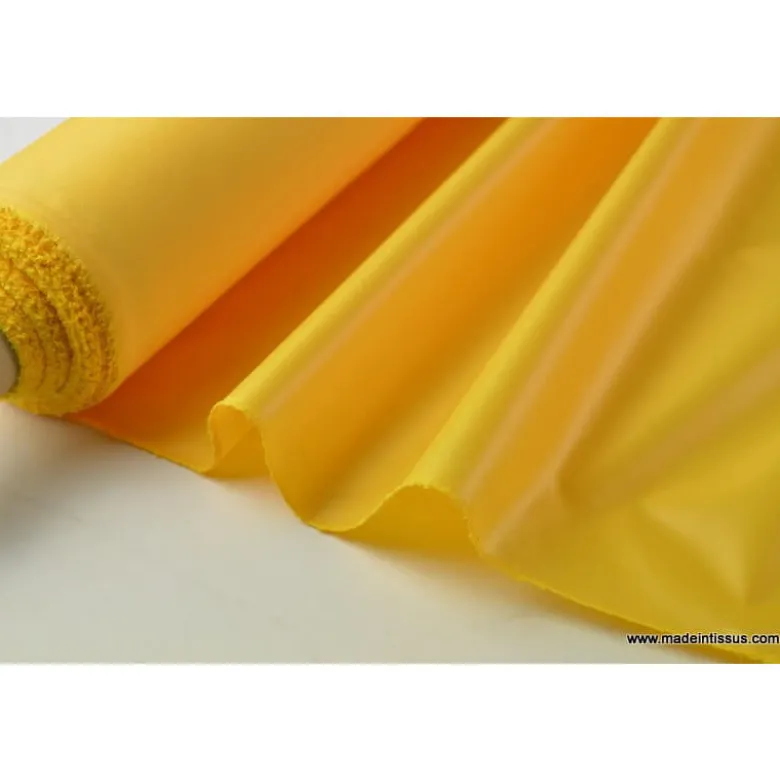Tissu polyester jaune or déperlant pour parapluie .