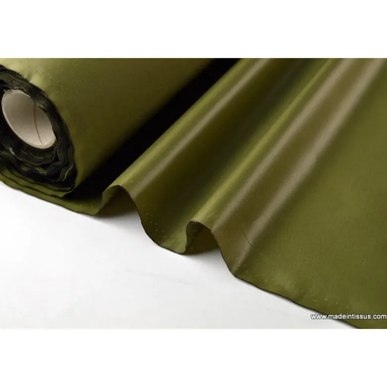 Tissu polyester kaki clair déperlant pour parapluie .