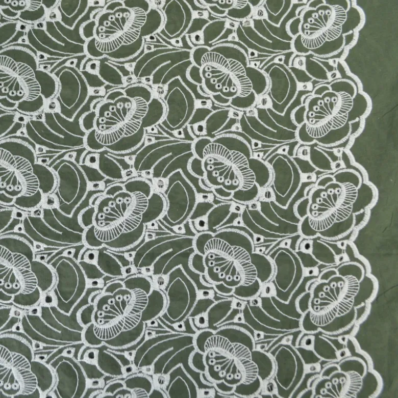Tissu popeline de coton brodé fleurs Laurentine - Vert kaki