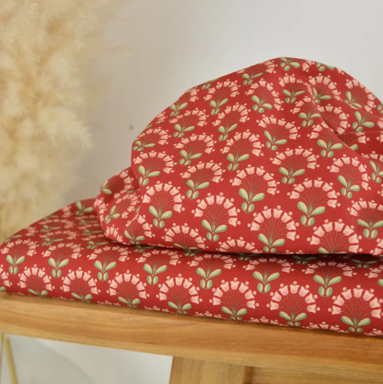 Tissu popeline de coton Geometric – Petites fleurs fond rouge Hermès