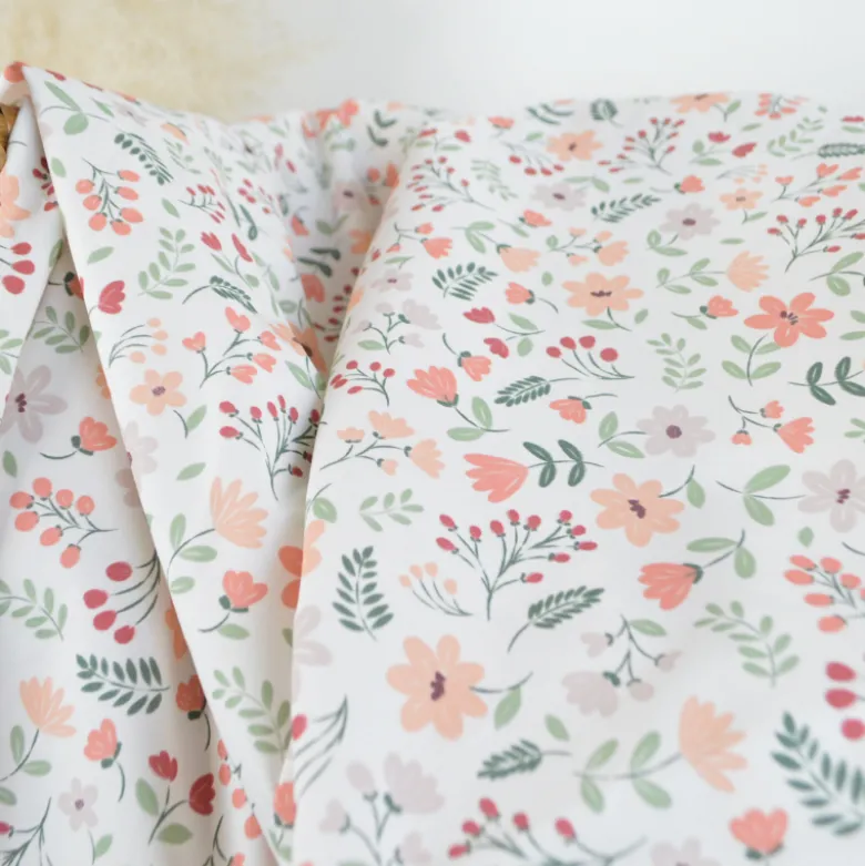Tissu Popeline de coton Leopold motif fleurs rose et prune - OEKO TEX