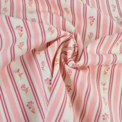 Tissu popeline de coton Poppy – motif Rayures et fleurs roses