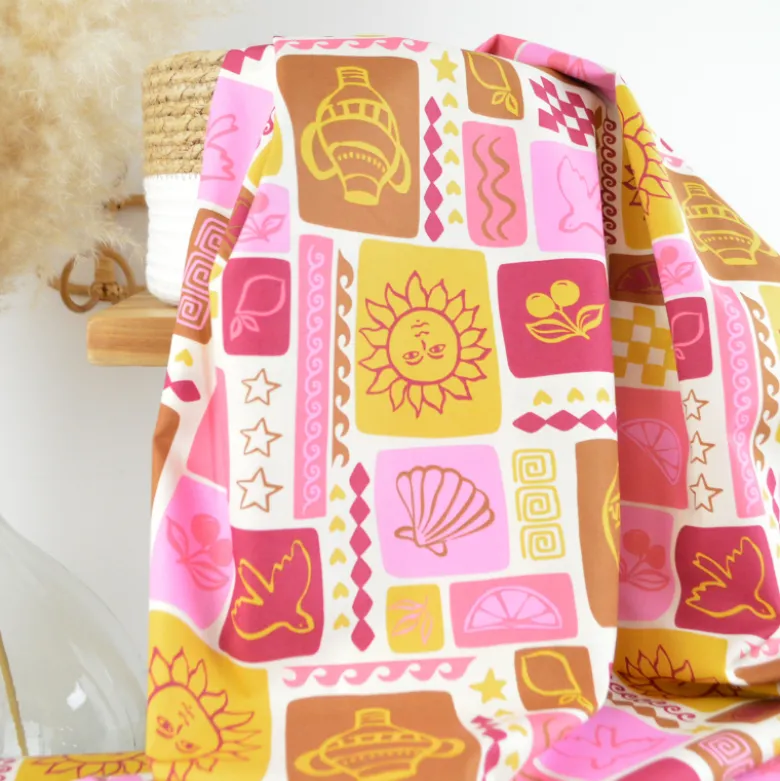 Tissu popeline de coton Poppy – motif patchwork d'été fond blanc cassé