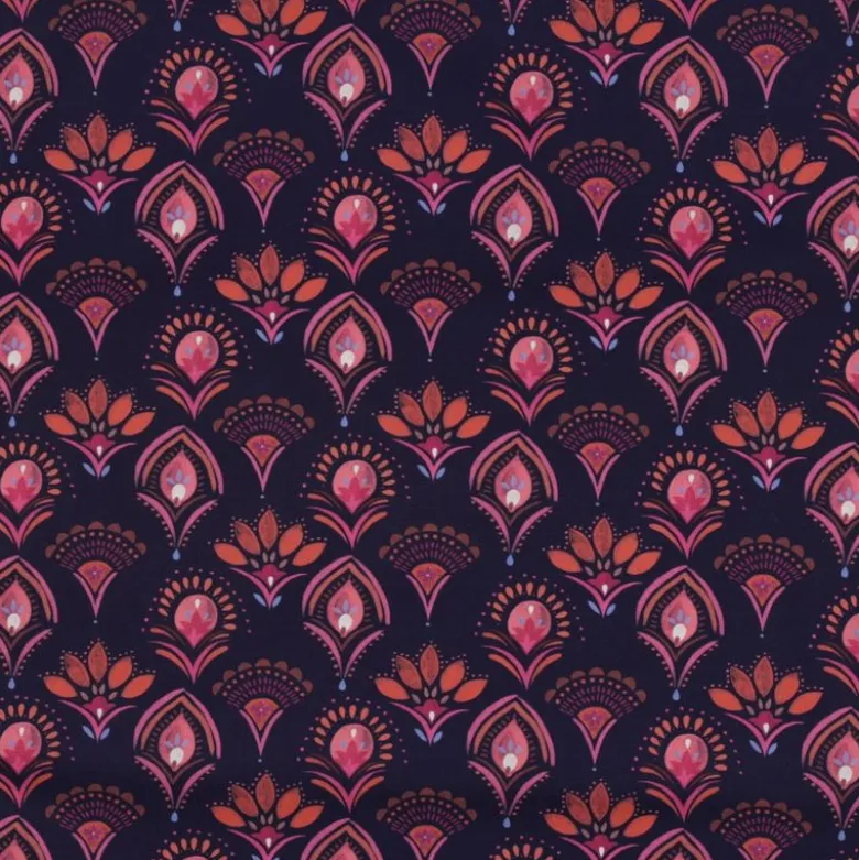 Tissu popeline de coton Poppy – Motif Nayana fond bleu marine – Oeko-Tex