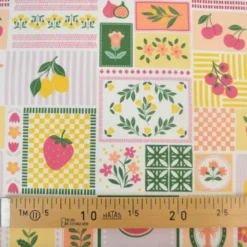 Tissu Popeline de coton Solea motif Patchwork rose - OEKO TEX