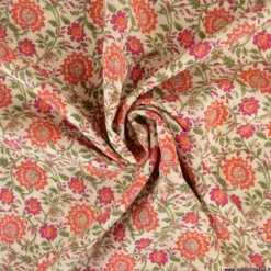 Tissu popeline de viscose écovero motif fleurs fond écru