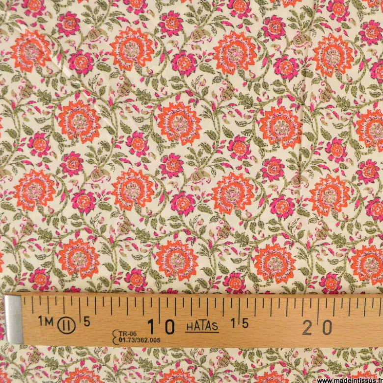 Tissu popeline de viscose écovero motif fleurs fond écru