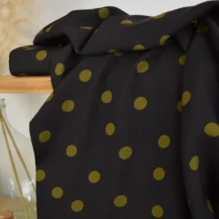 Tissu popeline de viscose Peyton motif pois Olive fond écorce