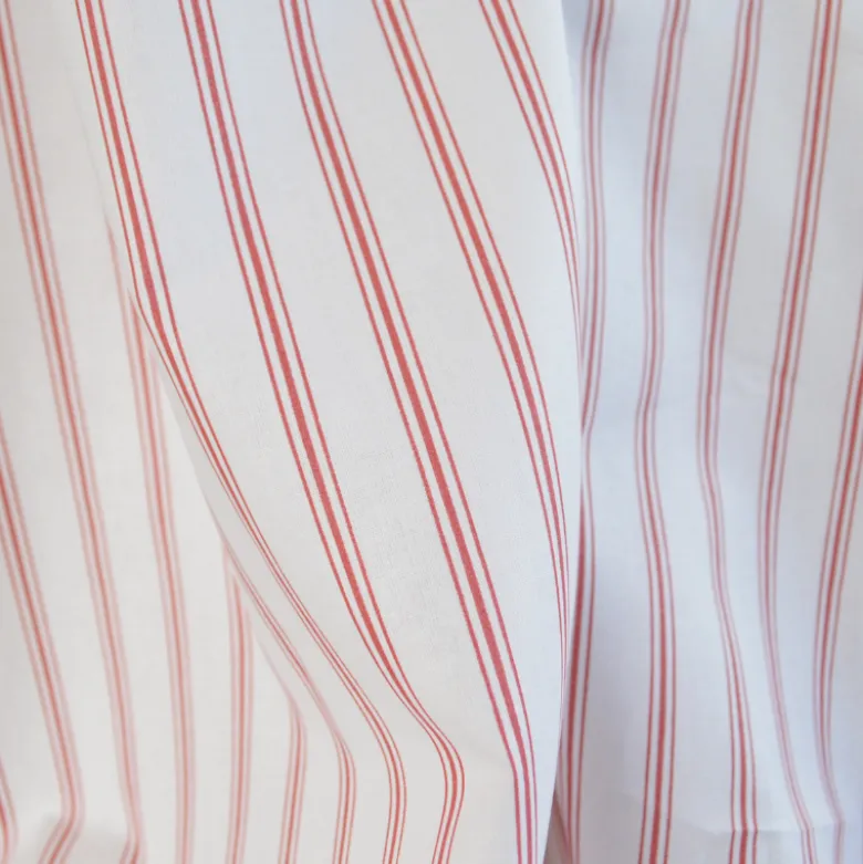 Tissu Regence en coton motif rayures rouges fond blanc - OEKO TEX