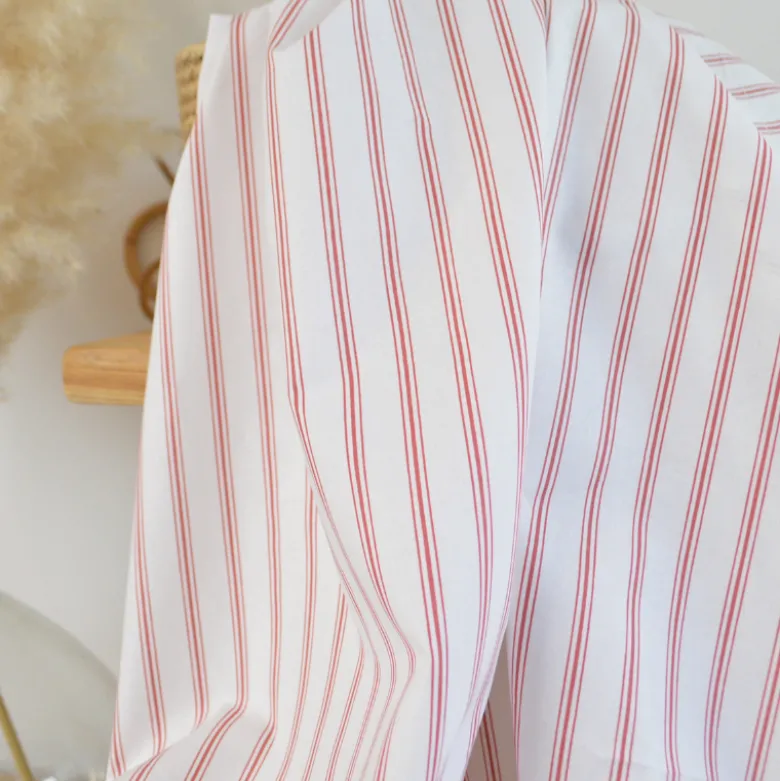 Tissu Regence en coton motif rayures rouges fond blanc - OEKO TEX