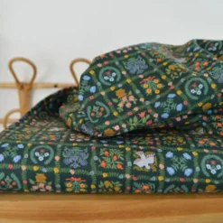 Tissu Rifle Paper carreaux de fleurs fond vert - Collection Gracie