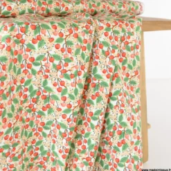 Tissu Rifle Paper motif fleurs de cerisiers et cerises fond écru - Collection Garden Party
