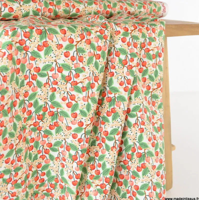 Tissu Rifle Paper motif fleurs de cerisiers et cerises fond écru - Collection Garden Party