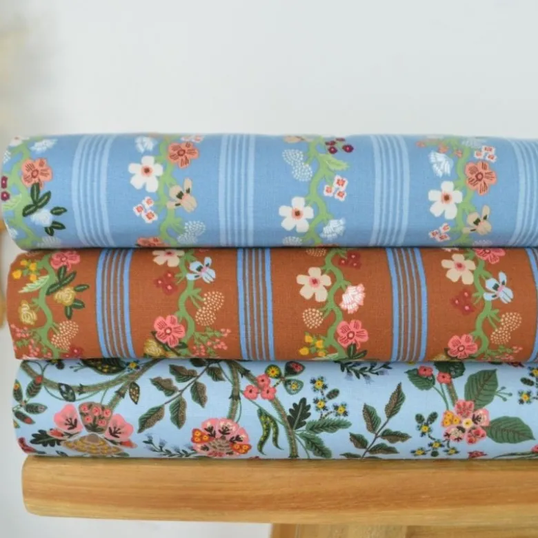 Tissu Rifle Paper motif fleurs et rayures Bleu - Collection Gracie
