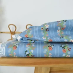 Tissu Rifle Paper motif fleurs et rayures Bleu - Collection Gracie