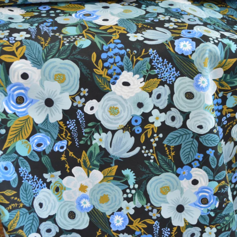Tissu Rifle Paper motif fleurs - Collection Garden Party bleu