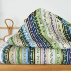 Tissu Rifle Paper motif rayures vertes, lilas et bleu - Collection Gracie