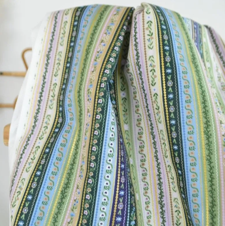 Tissu Rifle Paper motif rayures vertes, lilas et bleu - Collection Gracie