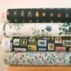 Tissu Rifle Paper motif scarabées Métalliques fond vert - collection Curio
