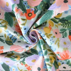 Tissu Rifle Paper Orchard motif fleurs grand motif fond vert menthe - Collection Garden Party