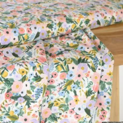 Tissu Rifle Paper Orchard motif fleurs fond Ecru - Collection Garden Party