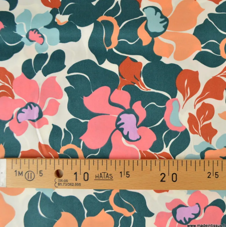 Tissu Satin de coton motif fleurs multi fond écru
