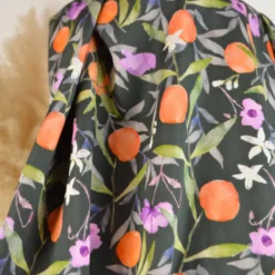 Tissu Satin de Viscose Fruits & Fleurs – Vert foncé