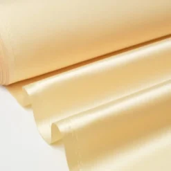 Tissu Satin duchesse polyester nougat