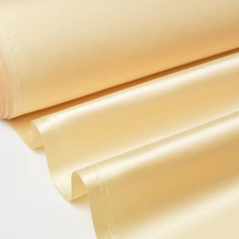 Tissu Satin duchesse polyester nougat