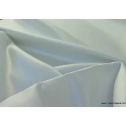Tissu Satin duchesse polyester gris perle .