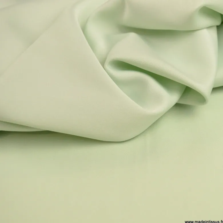 Tissu Satin microfibre fluide menthe claire