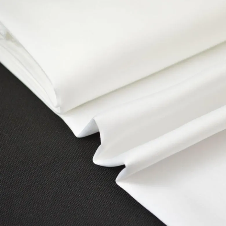 Tissu satin microfibre fluide uni naturel