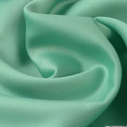 Tissu satin microfibre fluide uni Vert Emeraude