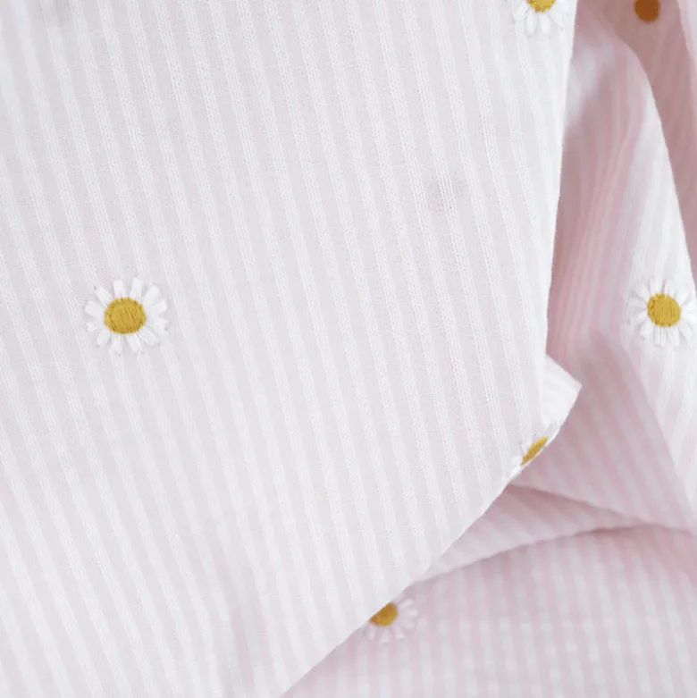 Tissu Seersucker Rose Nude Rayures Fines Brodé Marguerites – Coton Léger Été