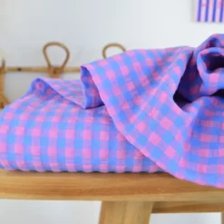 Tissu seersucker Vichy grands carreaux Bleu cobalt et rose