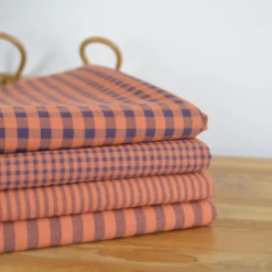 Tissu seersucker Vichy grands carreaux Caramel et Aubergine - OEKO TEX